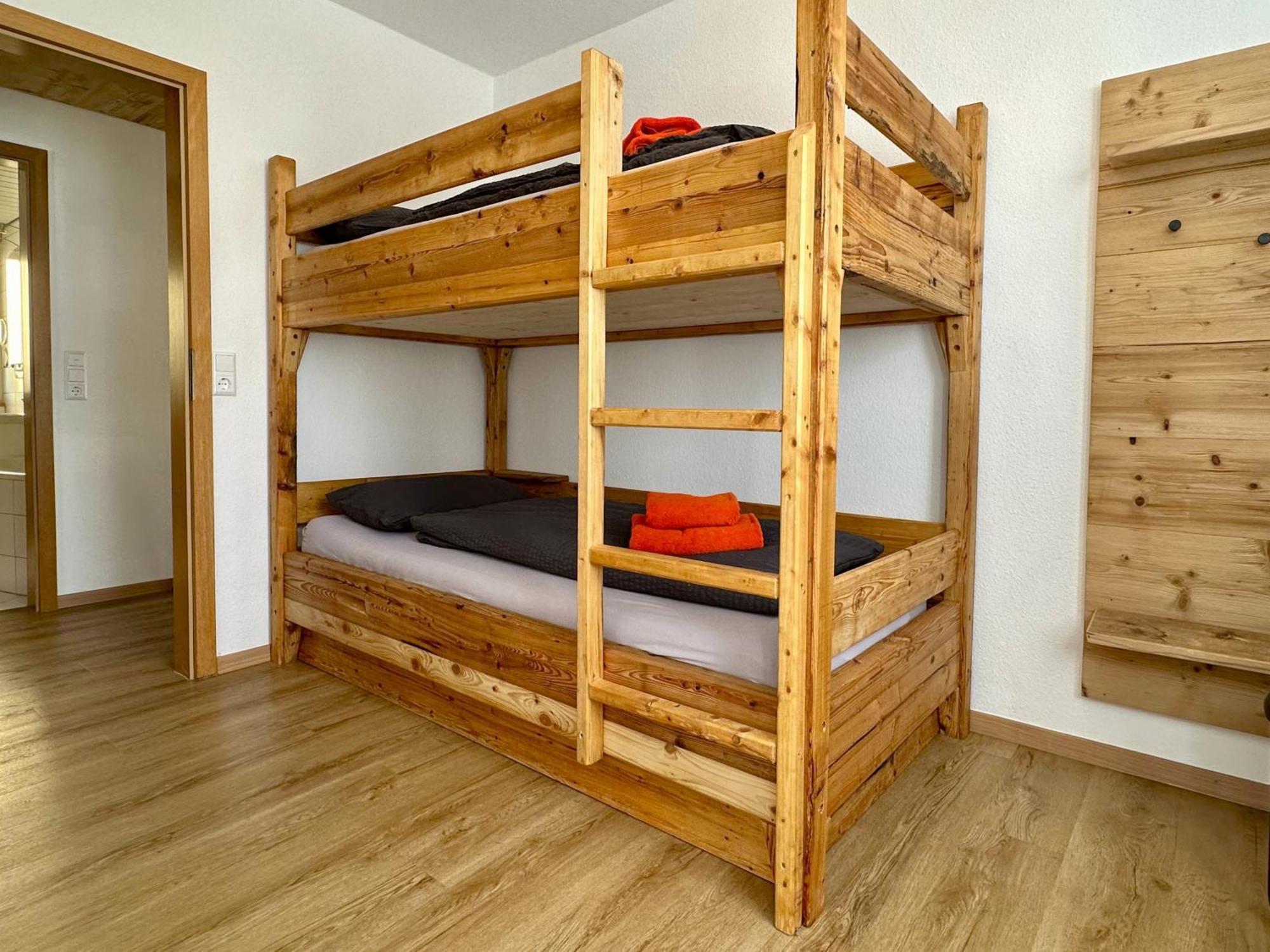 Ferienwohnung Kinzig-Chalet - Balkon - Fuer Kinder - Mit Bettwaesche & Handtuecher Schenkenzell Bagian luar foto